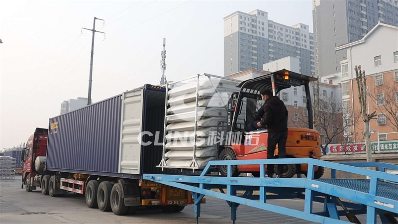 6 containers bus A/C delivery