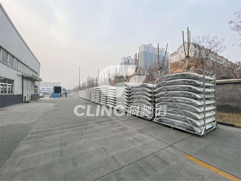 6 containers bus A/C delivery