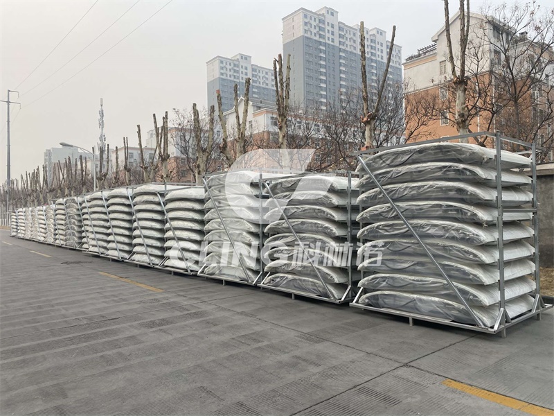 6 containers bus A/C delivery