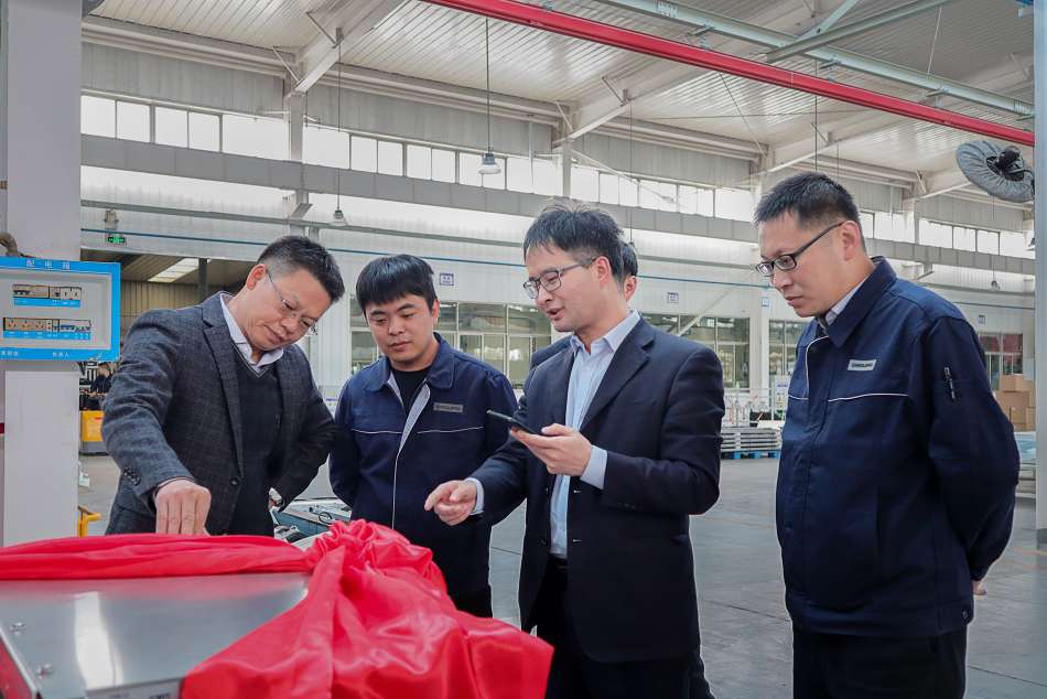 BTMS, EBUS, ETRUCK, electric bus air conditioner, electric truck battery chiller