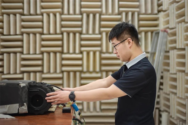 CLING‘s semi anechoic room for NVH noise test