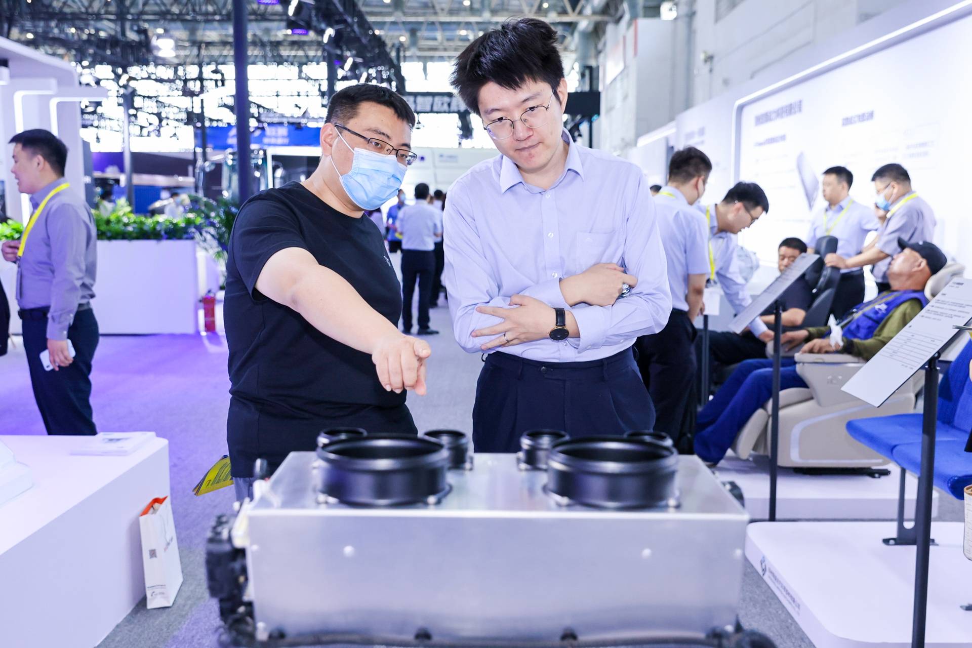 ECSQ-02 Electric Defroster at Beijing International Commercial Vehicle and Parts Exhibition