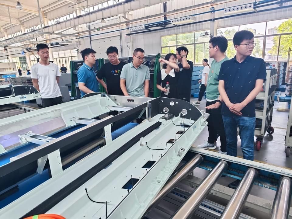 Learn the latest technology in the production workshop