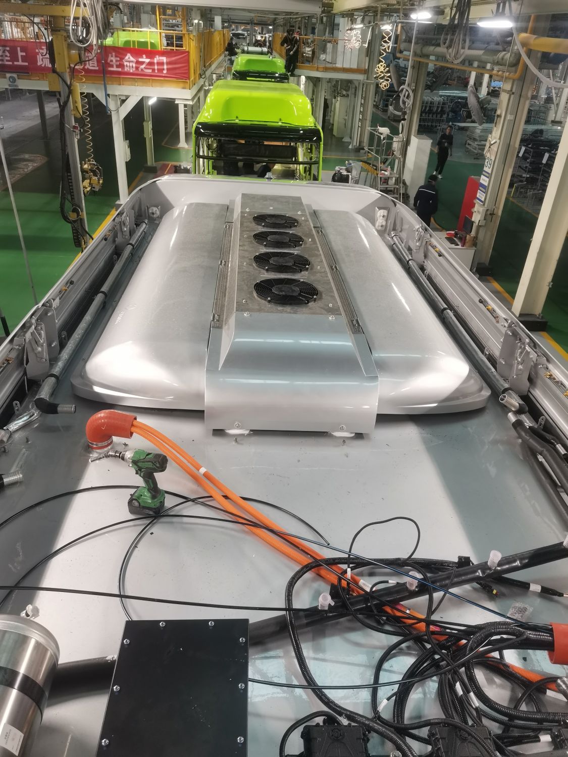 What is the history, current situation and future of refrigerant development?